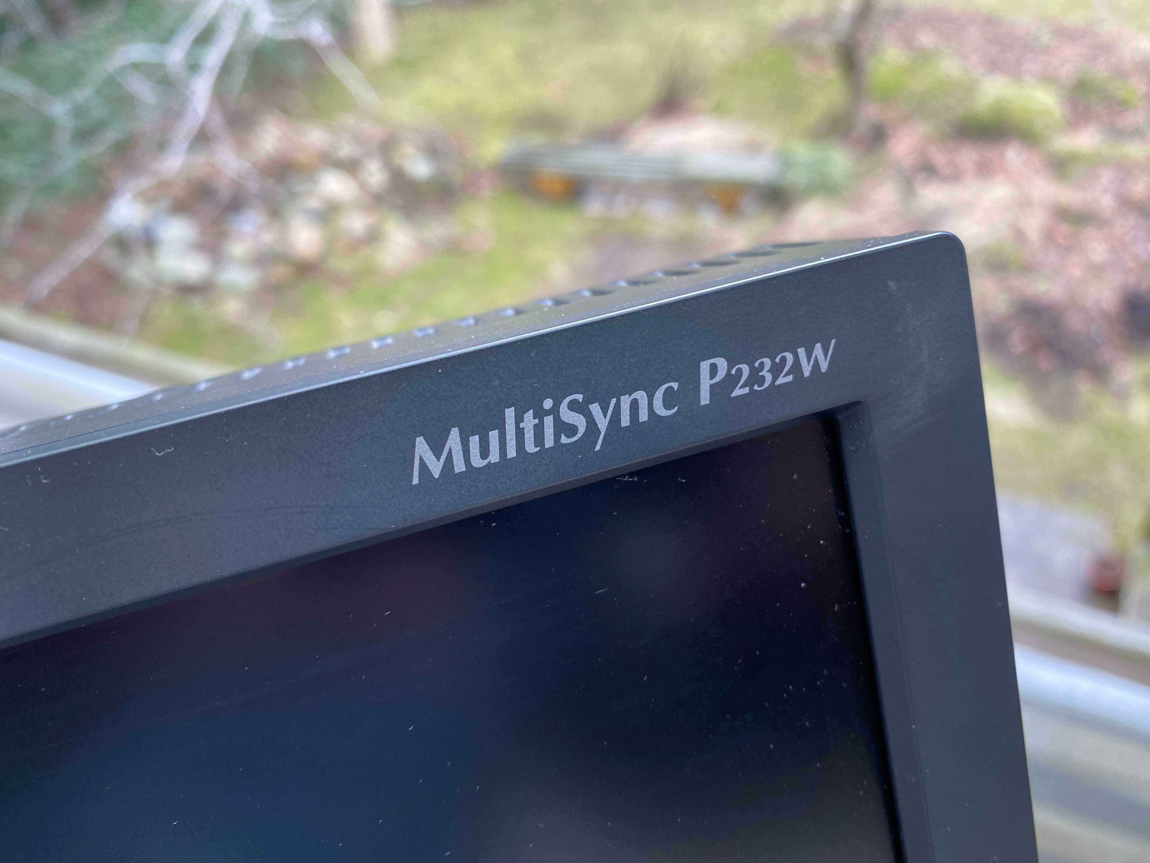 NEC MultiSync® P232W Profesjonalny referencyjny monitor graficzny.
