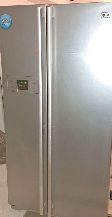 Продам холодильник LG
