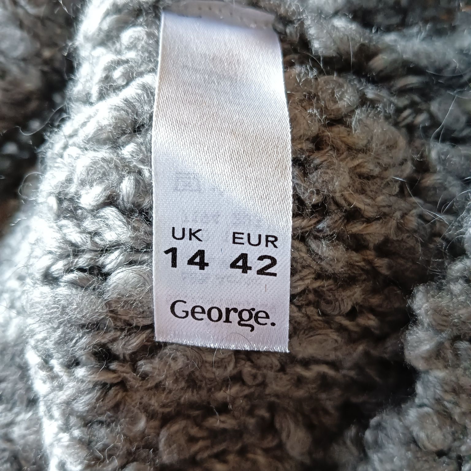Sweterek XL George