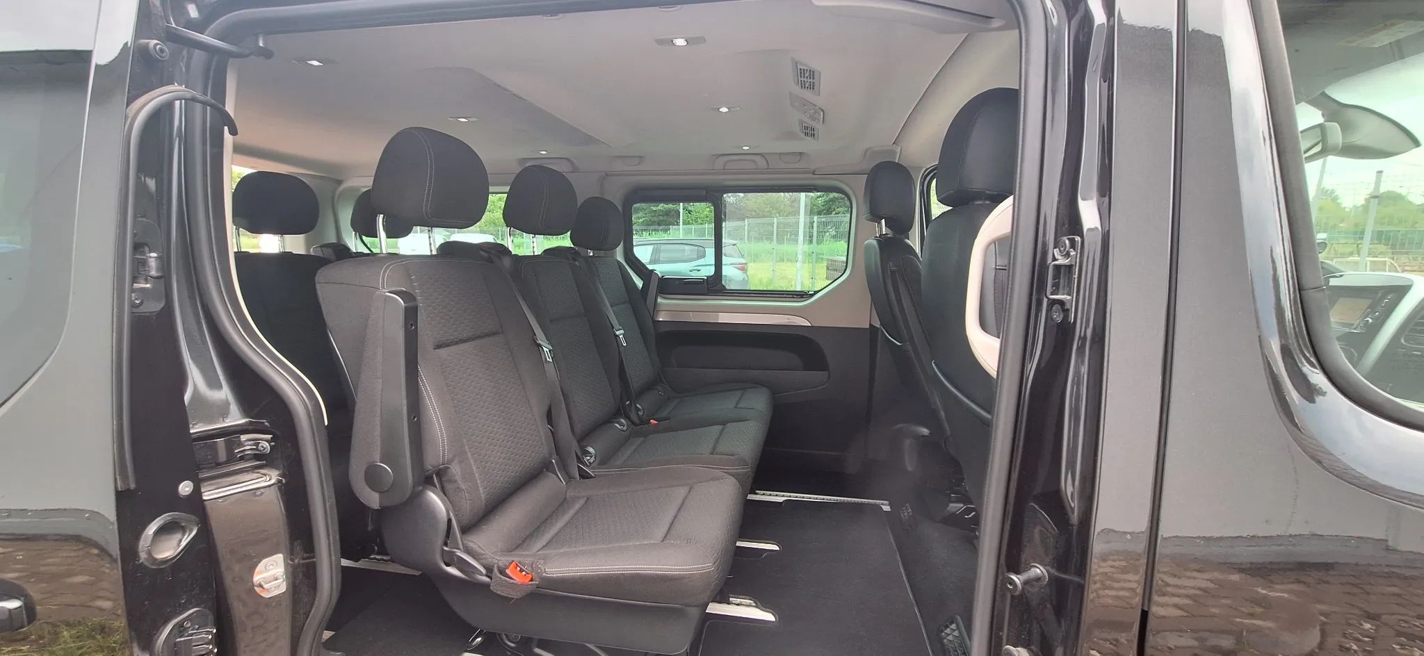 Opel Vivaro W najlepszej wersji, z polskiego salonu prywatny zadbany VIVARO TOURER