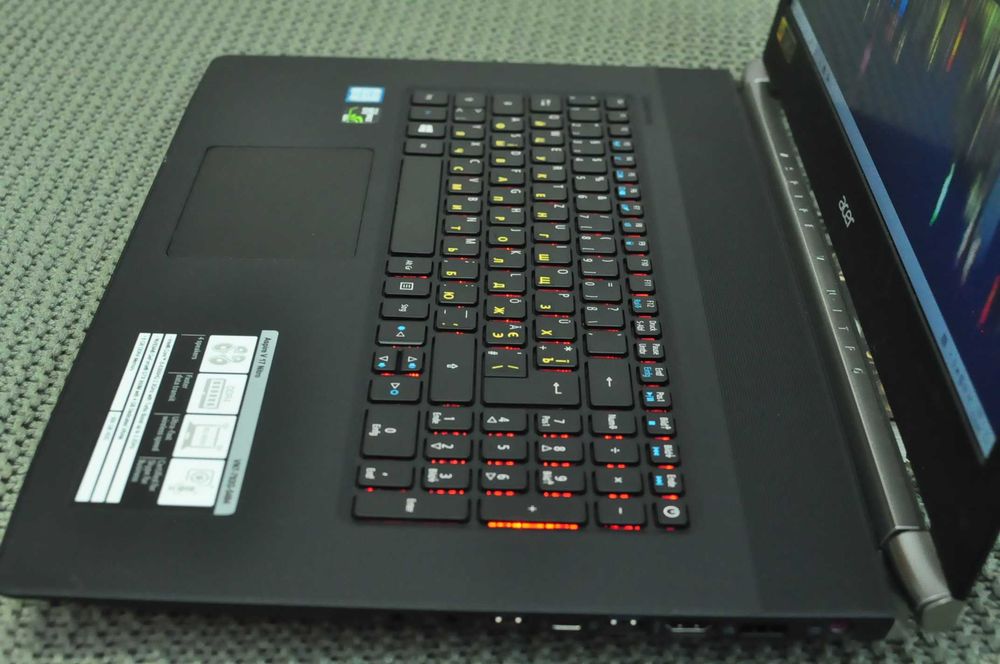 Игровой ноутбук Acer nitro VN7  (Core i5/16Gb/SSD+HDD /NVIDIA -4Gb)