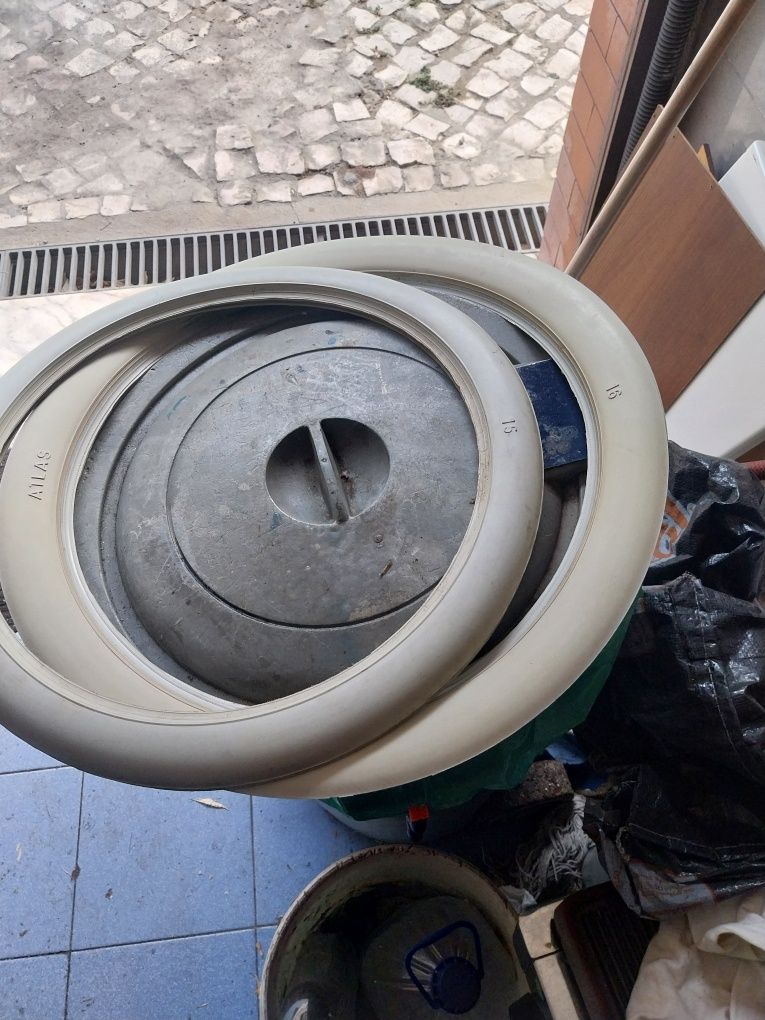 Vendo faixas brancas para rodas de mota em condições