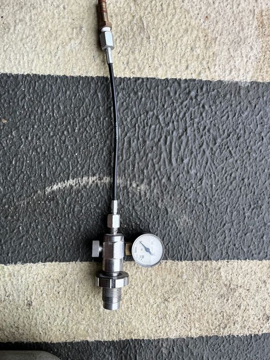 Pompka do wiatrówki PCP oraz butla i reduktor