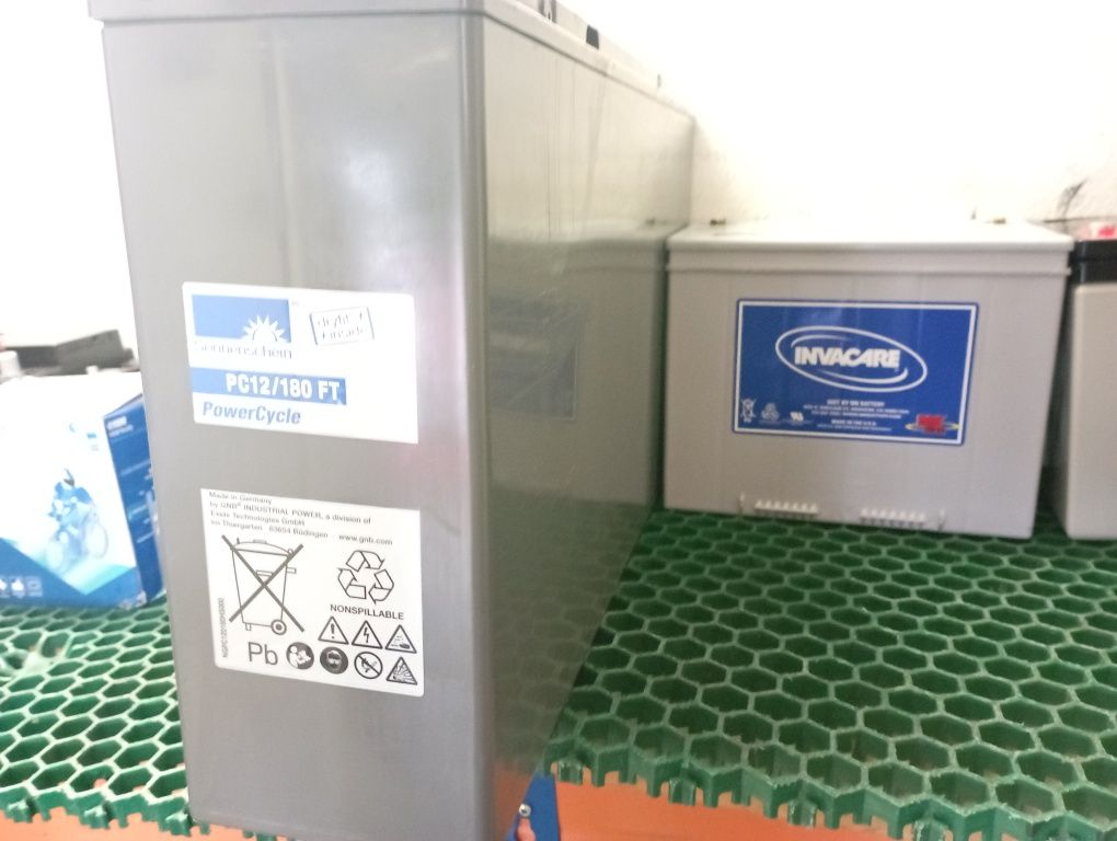 Super baterias SOLARES en GEL VALOR MERCADO 700€