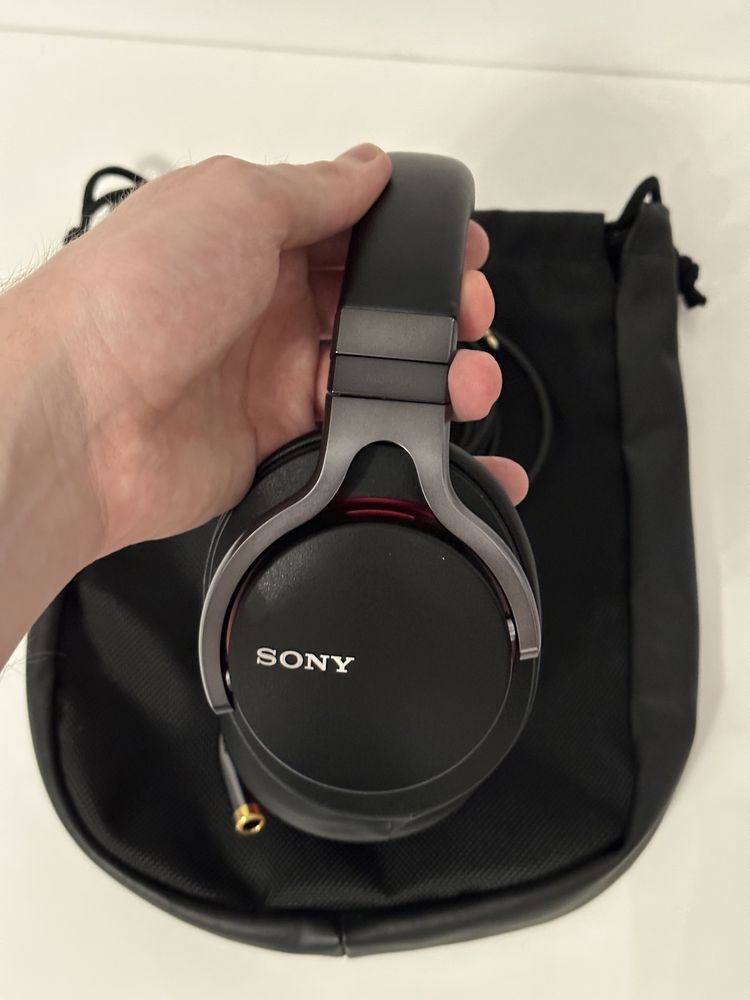 Наушники Sony MDR-1A