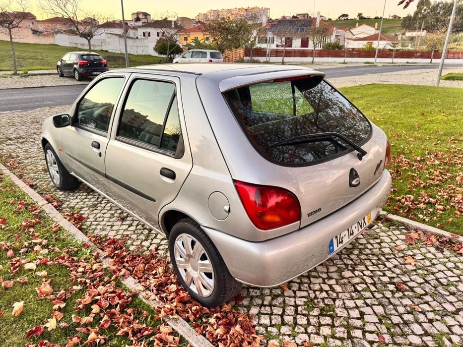 Ford fiesta ar condicionado