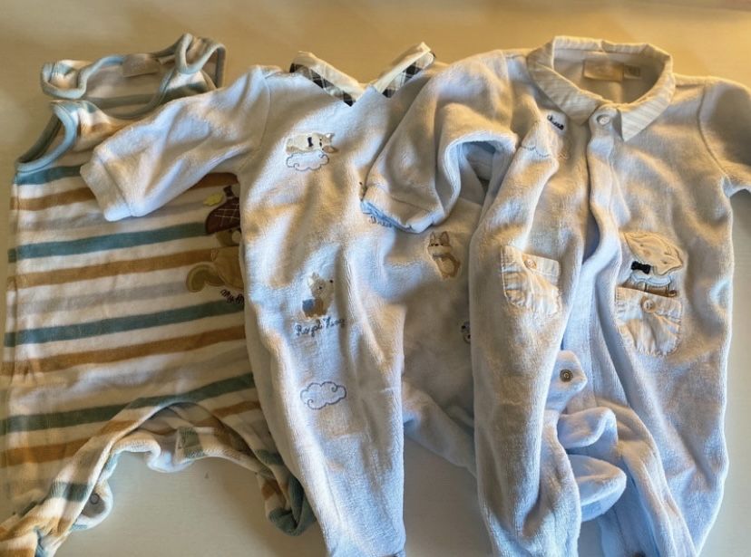 3 babygrows chicco 56 cm