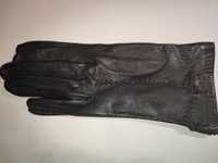 Натуральные кожаные перчатки на маленькую руку.