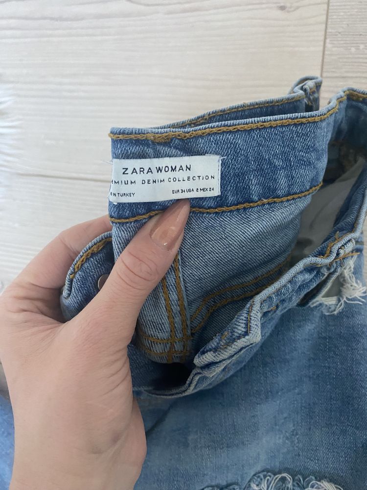 Spodnie jeansowe zara xs 34 niebieskie z dziurami wyższy stan