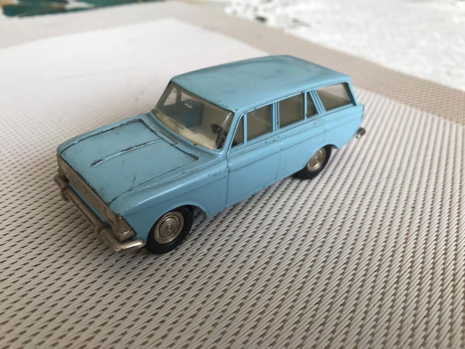 Metalowy Moskwicz skala 1:43