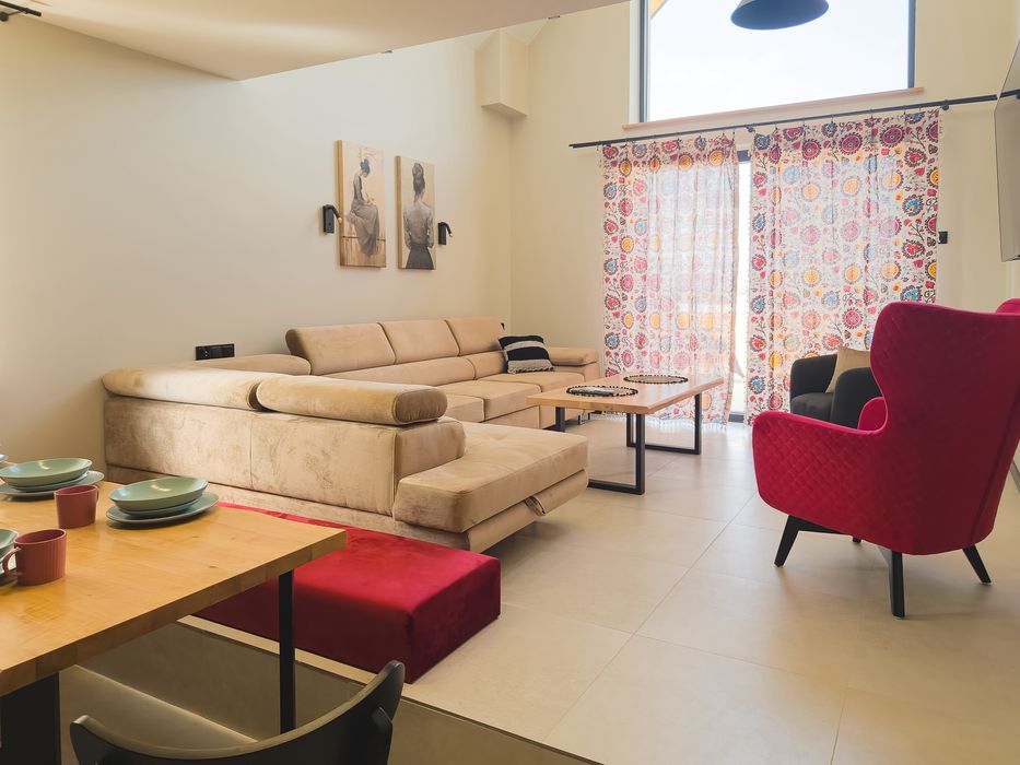 Żubr apartamenty & Restauracja |jacuzzi, paintball, sauna|