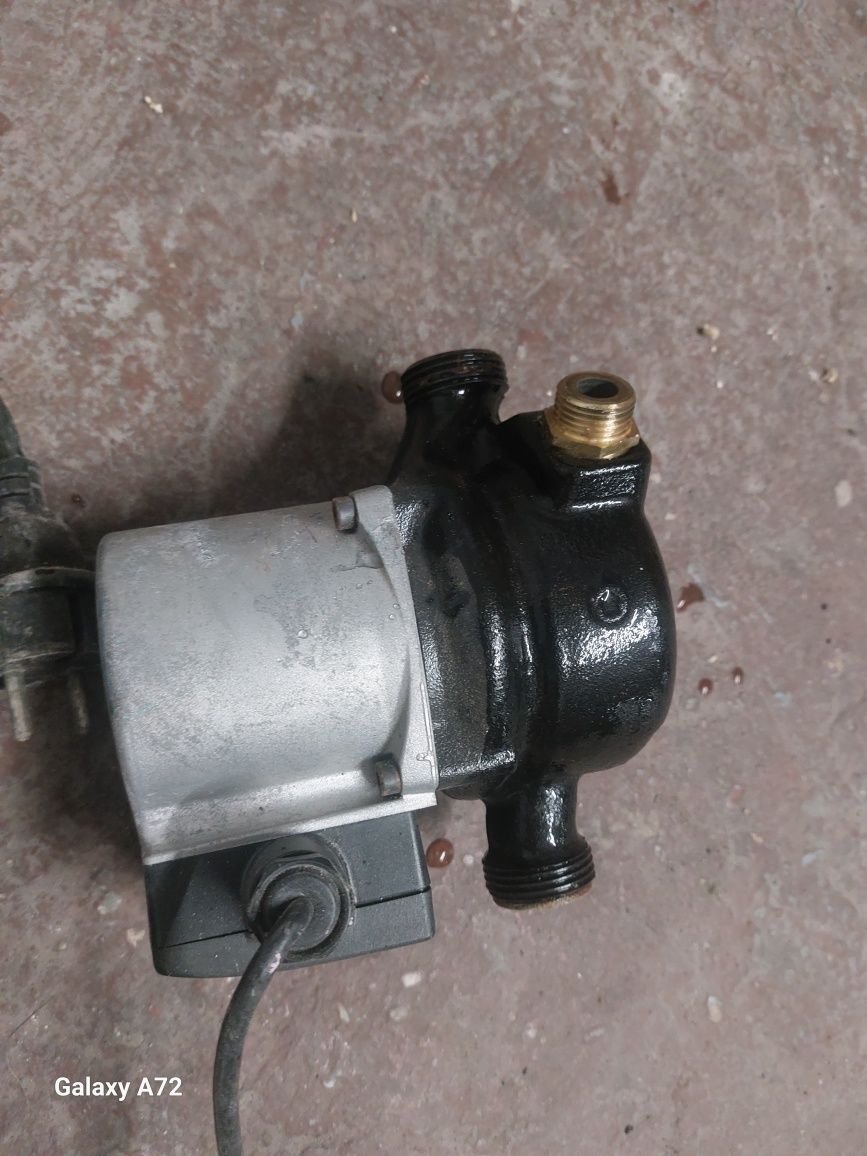 Pompa obiegową bosch  grundfos C.O