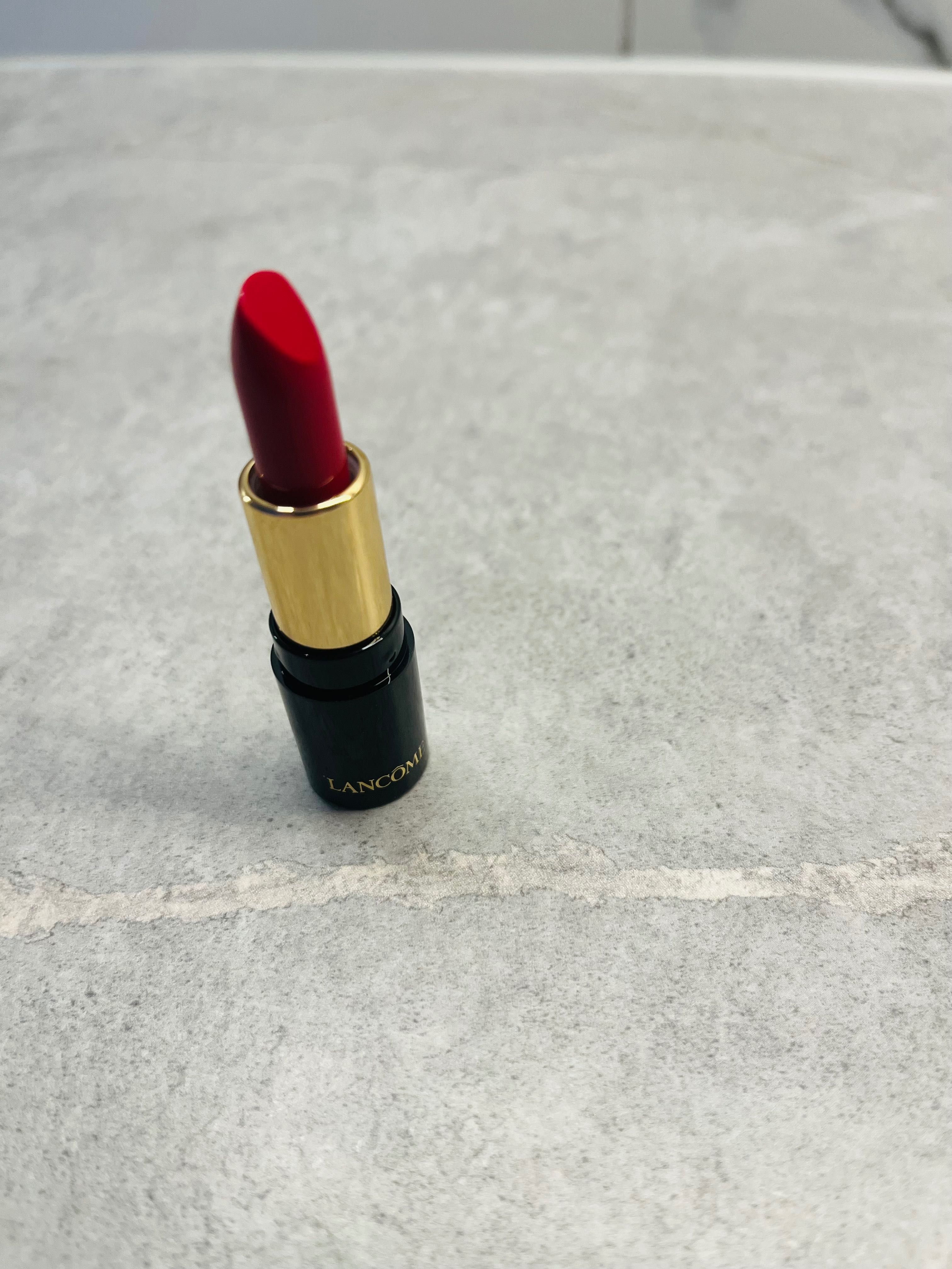 Lancome szminka 
L’Absolu Rouge Cream