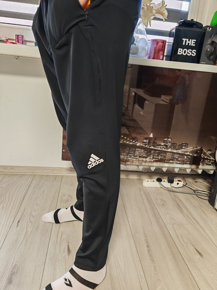 Super spodnie dresowe Adidas AEROREADY rozm L/XL jak nowe