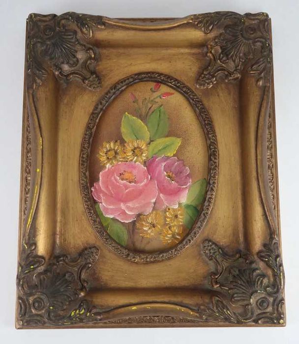 Moldura em talha dourada com pintura manual