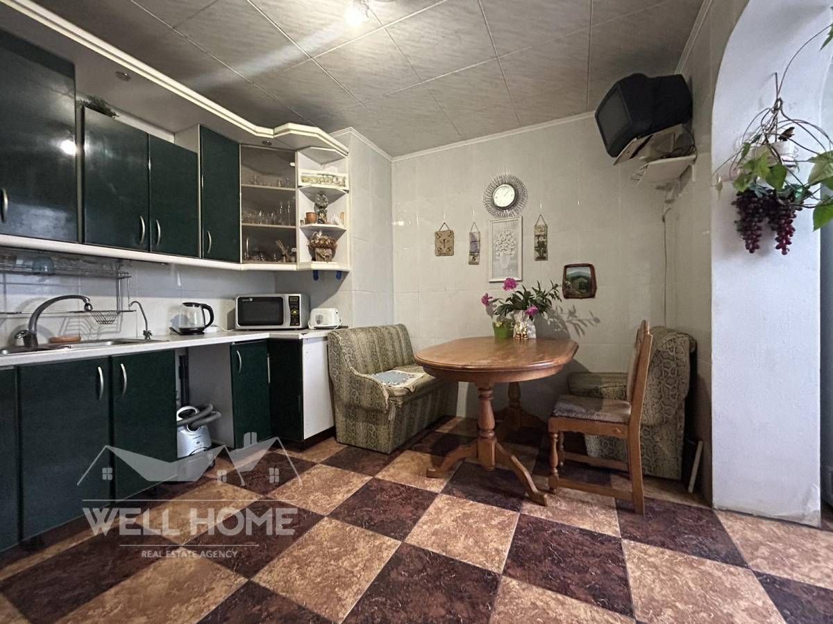 Продаж 4к квартири, вул.  Миропільська, 37В, Дніпровськ р-н м. Київ