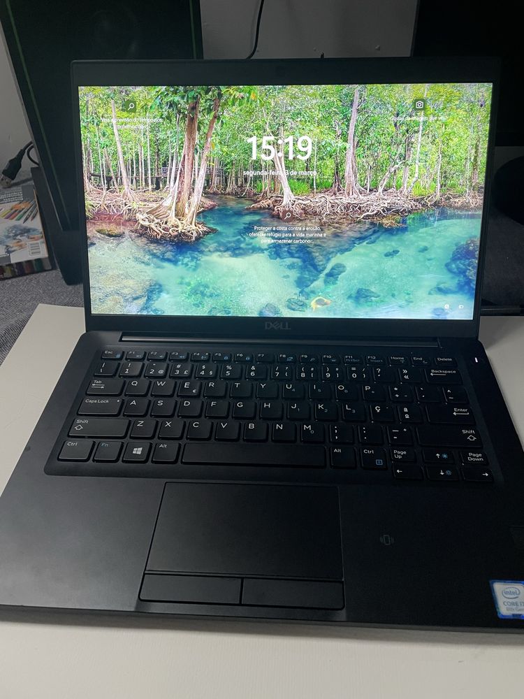 Dell Latitude 7390 13.3” FullHD i7 8gen 16GB RAM