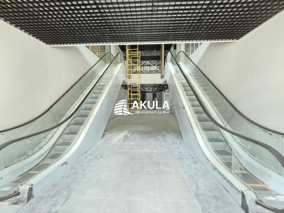 Офіс 4000+ м² у БЦ на Подолі, Нижній Вал 3–7