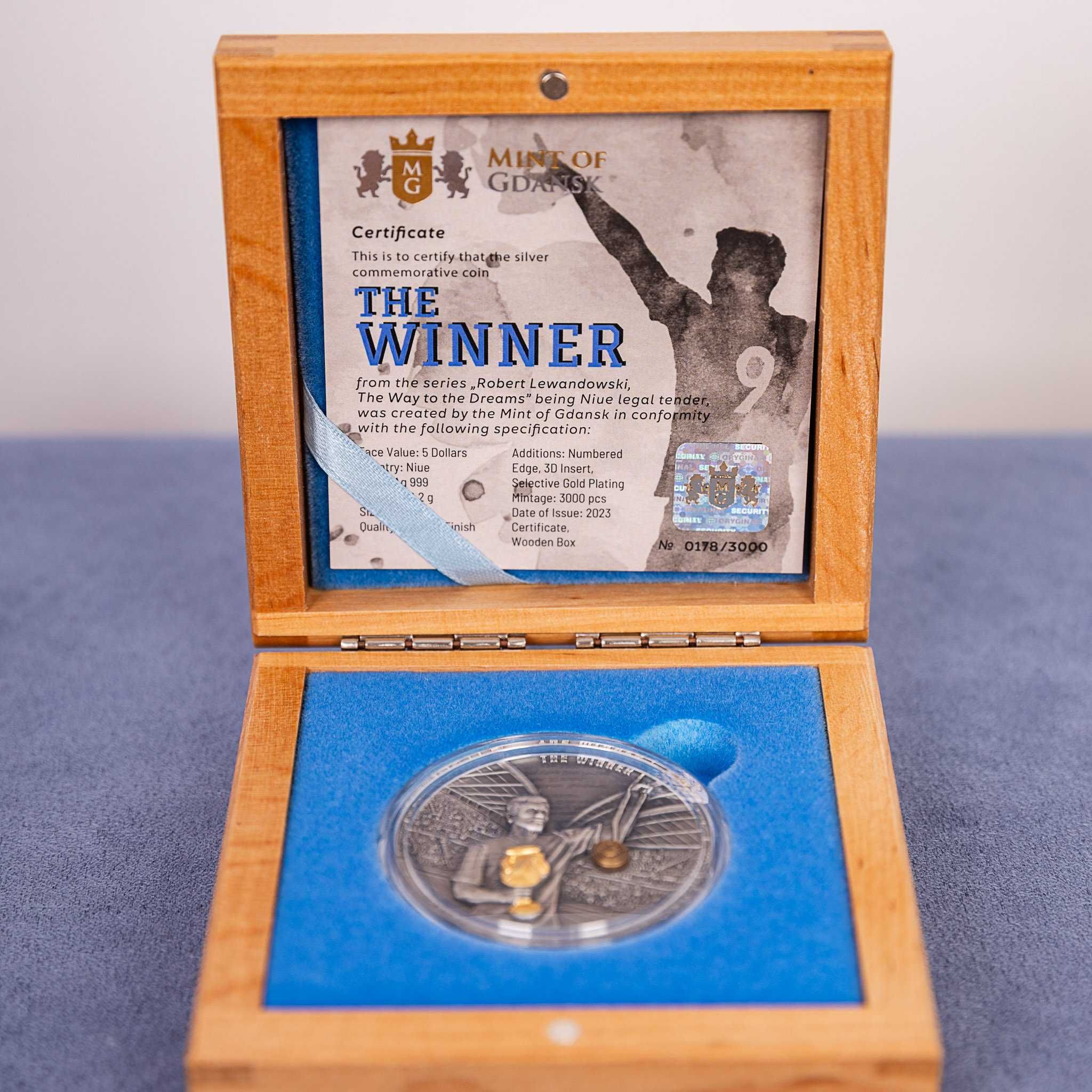 Robert Lewandowski - 2 srebrne monety 2oz: I Talent i II Zwycięzca.