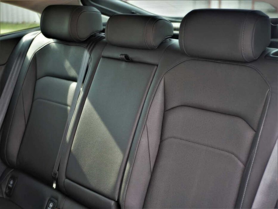 Volkswagen Arteon SE      2021