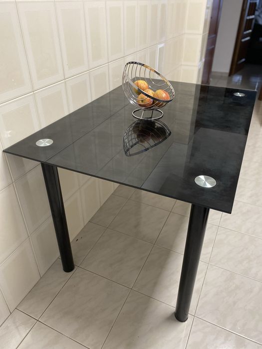 Mesa em vidro