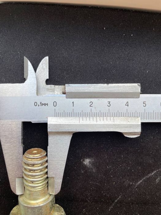 Буксирувальний гак Volkswagen Audi Фольцваген  Ауді