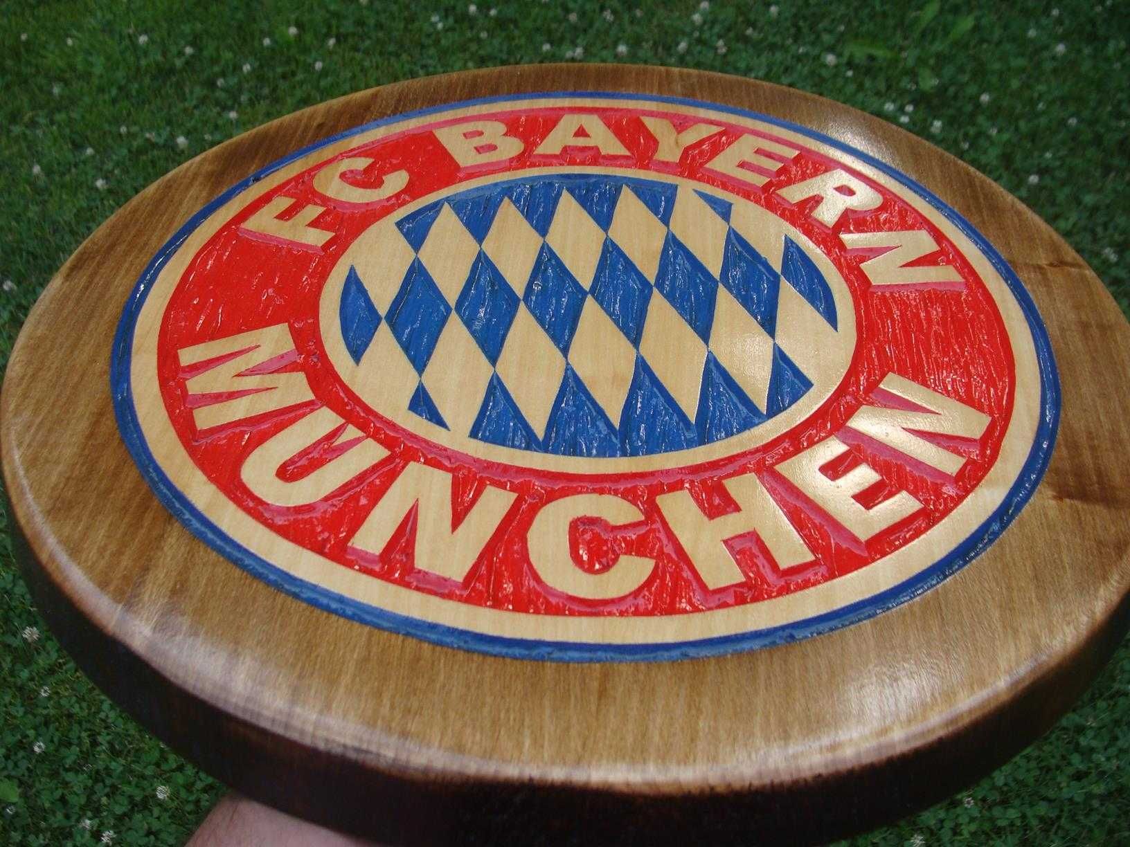 Bayern Monachium Ręcznie rzeźbione logo w drewnie. UNIKAT