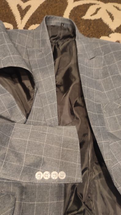 Костюм мужской стильный
