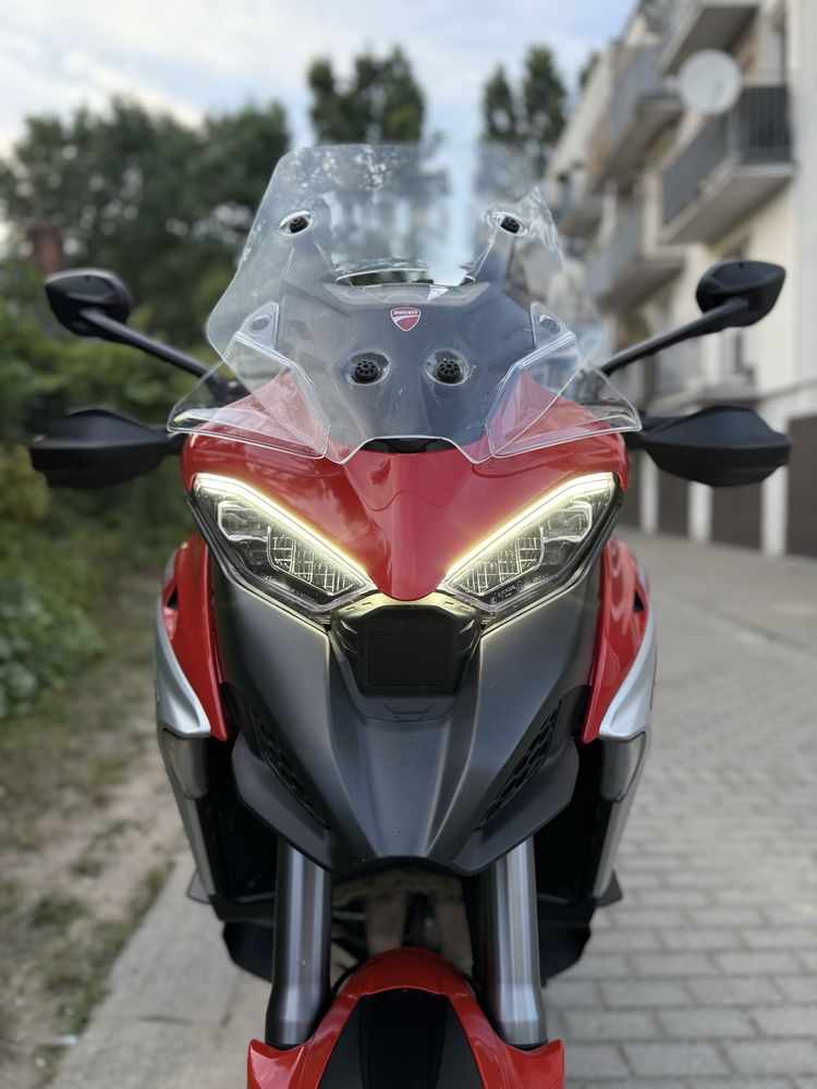 Ducati Multistrada V4S rok 2022 / przebieg 27000 km / salon PL