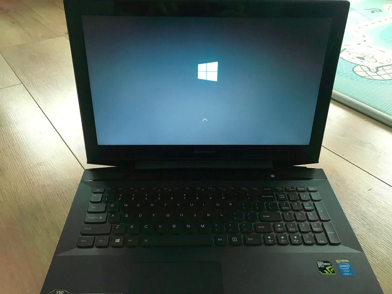 Laptop Lenovo y50-70