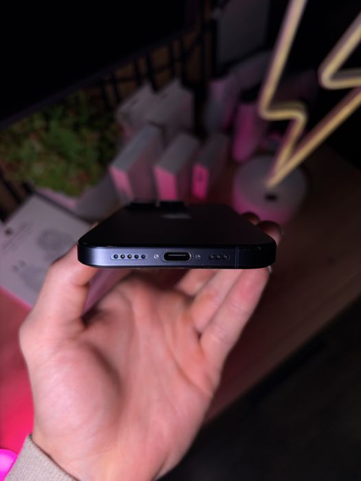 iPhone 15 Pro 256 Gb + Airpods 4 у подарунок + В бронеплівці