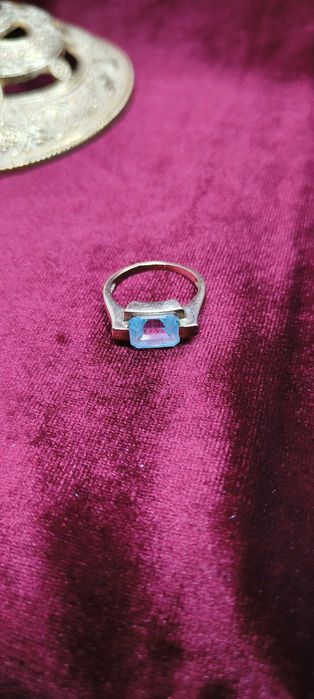 Золоте кільце 585 проби стан відмінний