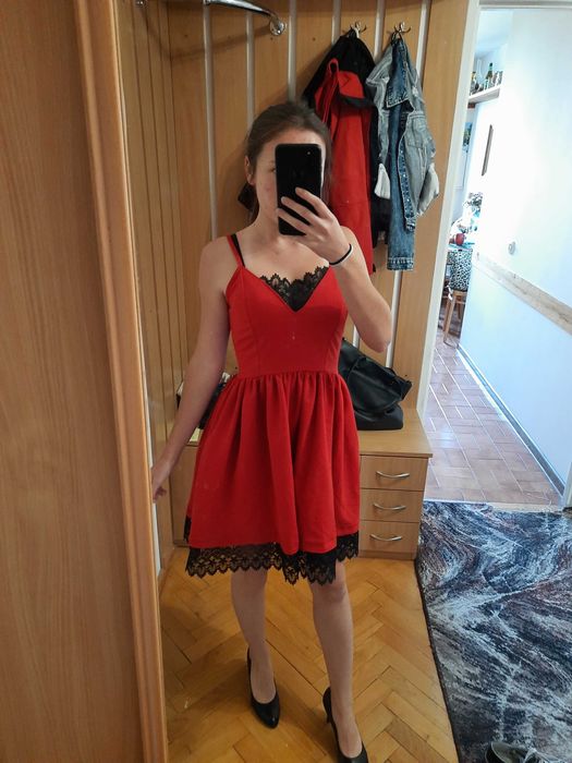 Sukienka czerwona  koronka Cinamoon