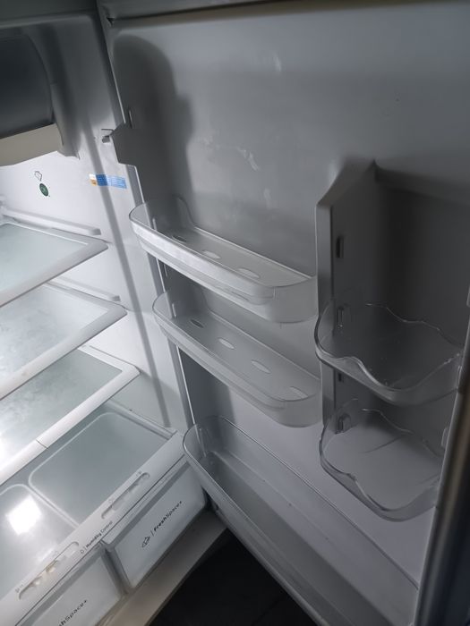 Frigorífico semi usado