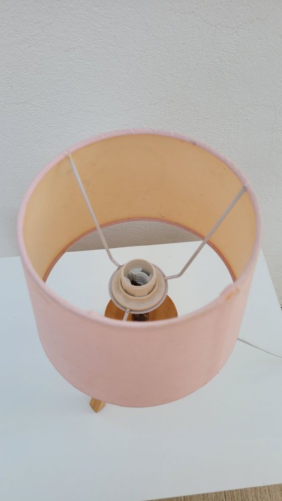Candeeiro rosa pequeno