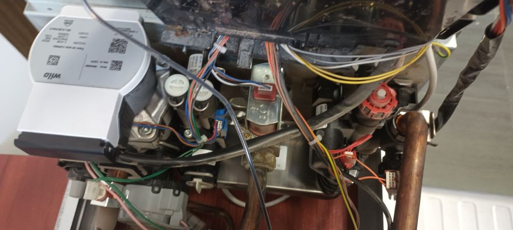 Piec gazowy kondensacyjny Ferroli Bluehalix Prima 24 C dwufunkcyjny
