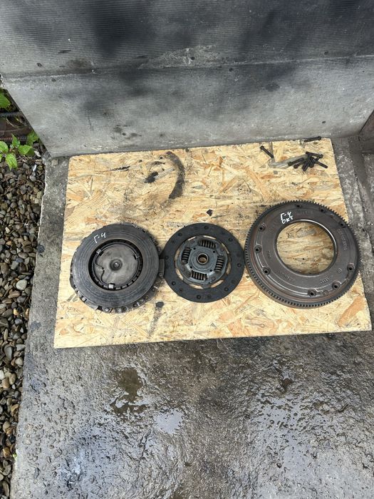 Маховик Корзина Гольф4 Бора Октавія Толедо Golf4 Oktavia Bora Toledo