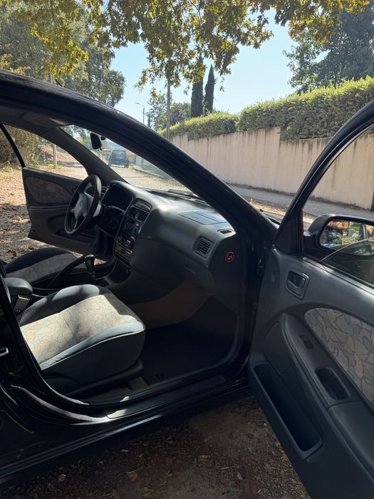 Toyota Avensis 1.6 Gasolina (1999) – Excelente estado! Negociavel