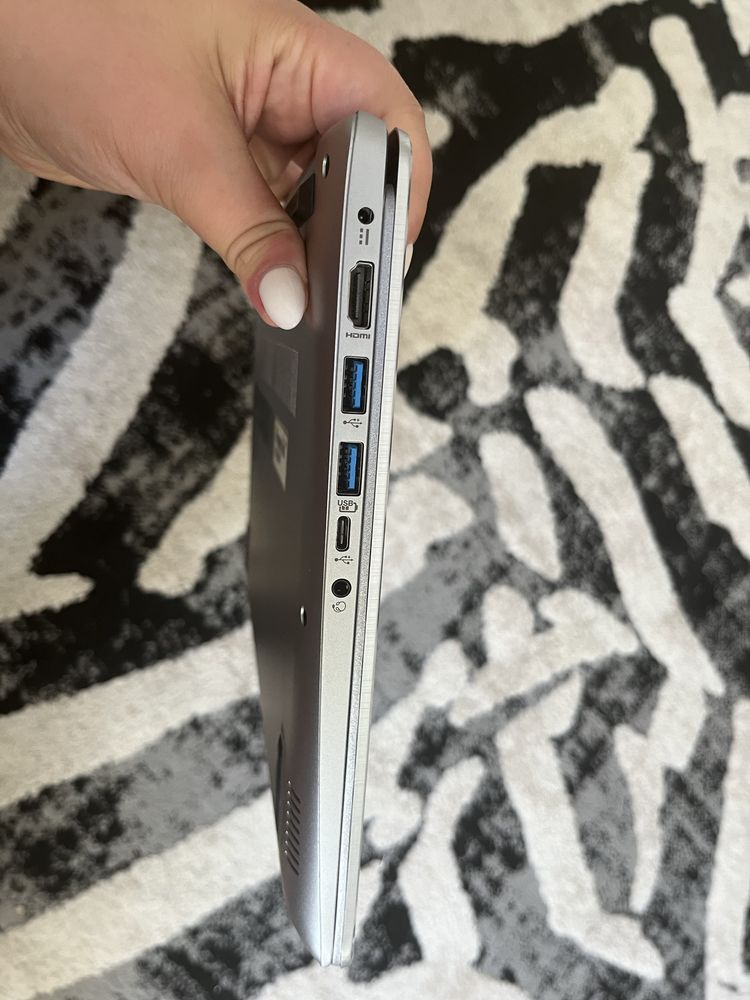 Sprzedam laptop ACER Swift 3 srebrny