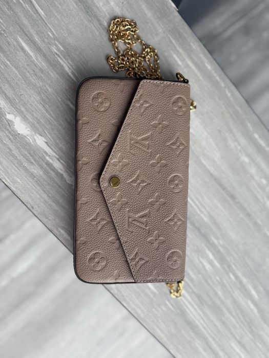 Сумка клатч  Louis Vuitton