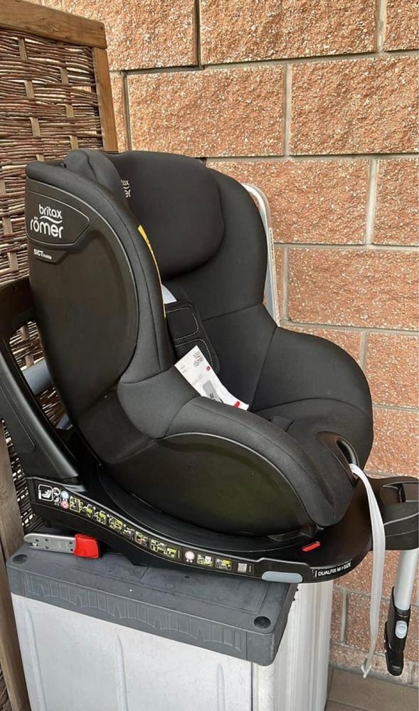 Fotelik obrotowy britax romer dualfix m i-size