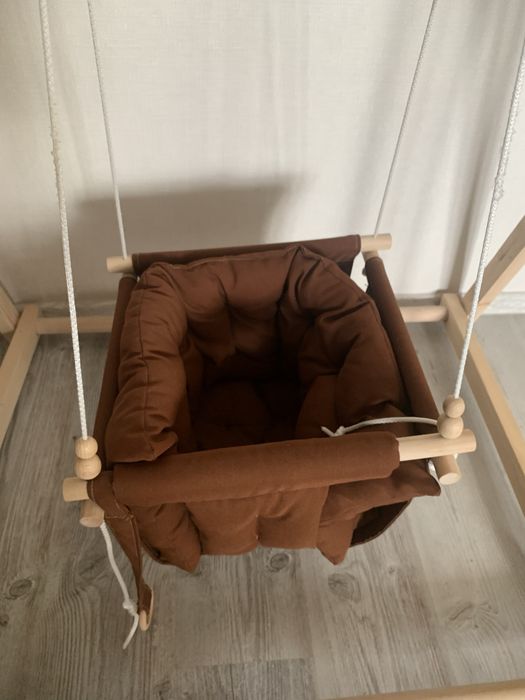 Дитяча гойдалка