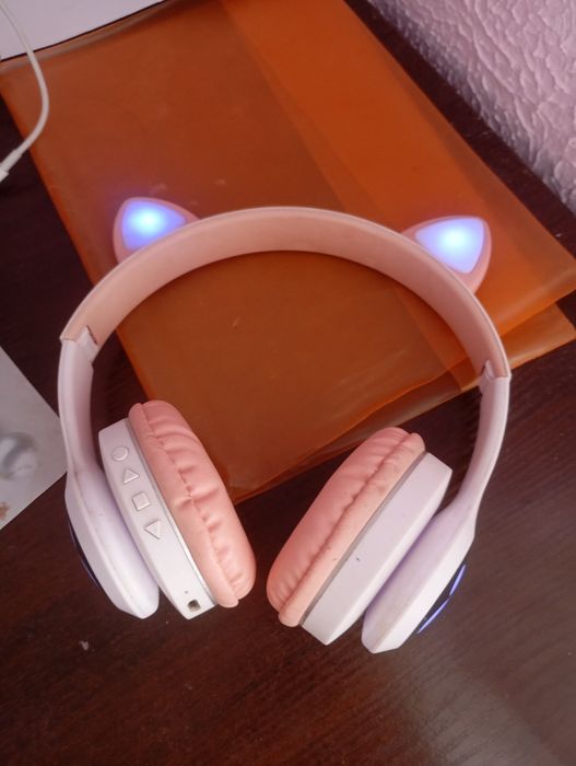 Наушники безпроводные розовые