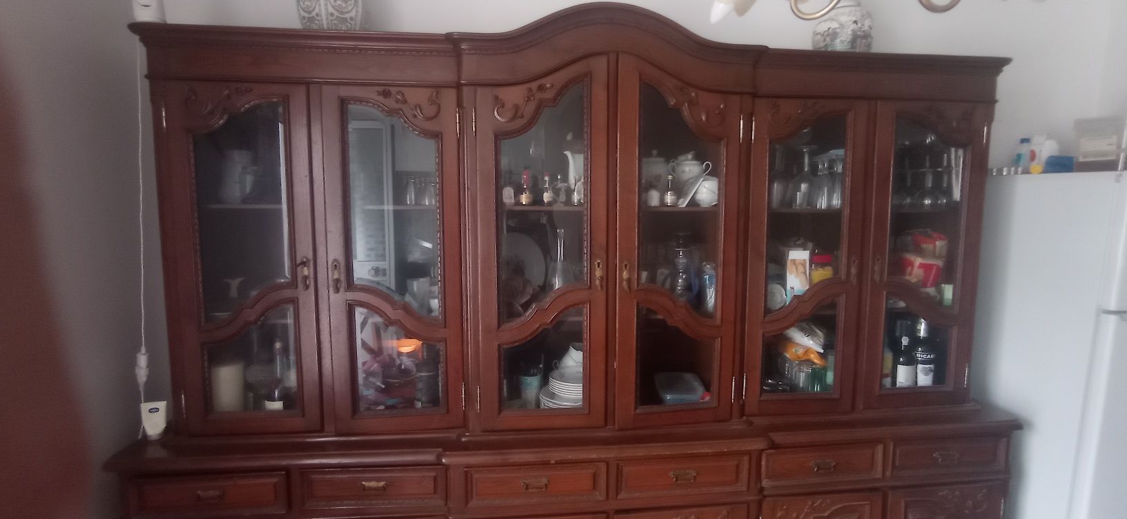 Móvel grande em bom estado