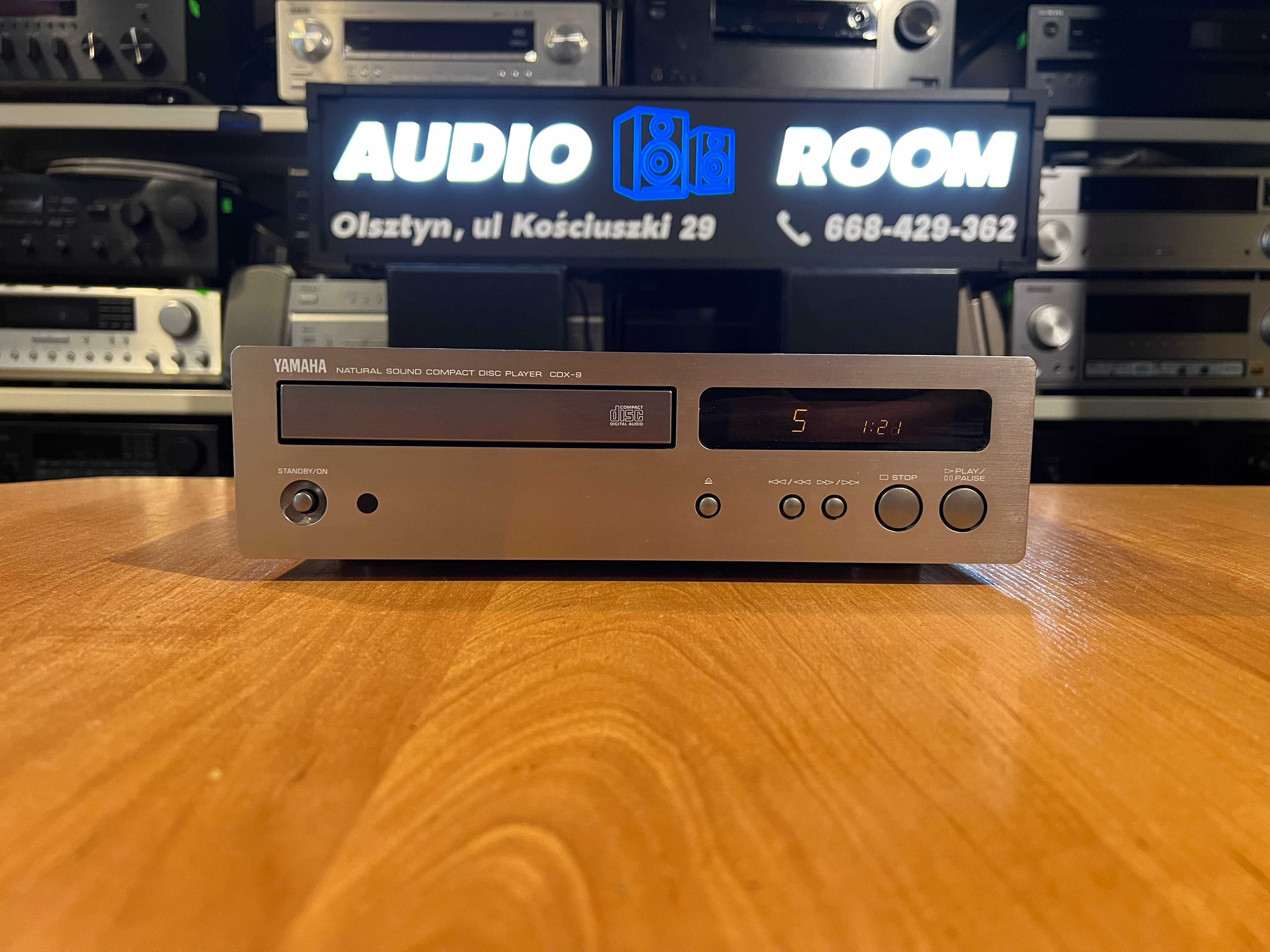 Odtwarzacz płyt CD Yamaha CDX-9 Midi, Audio Room