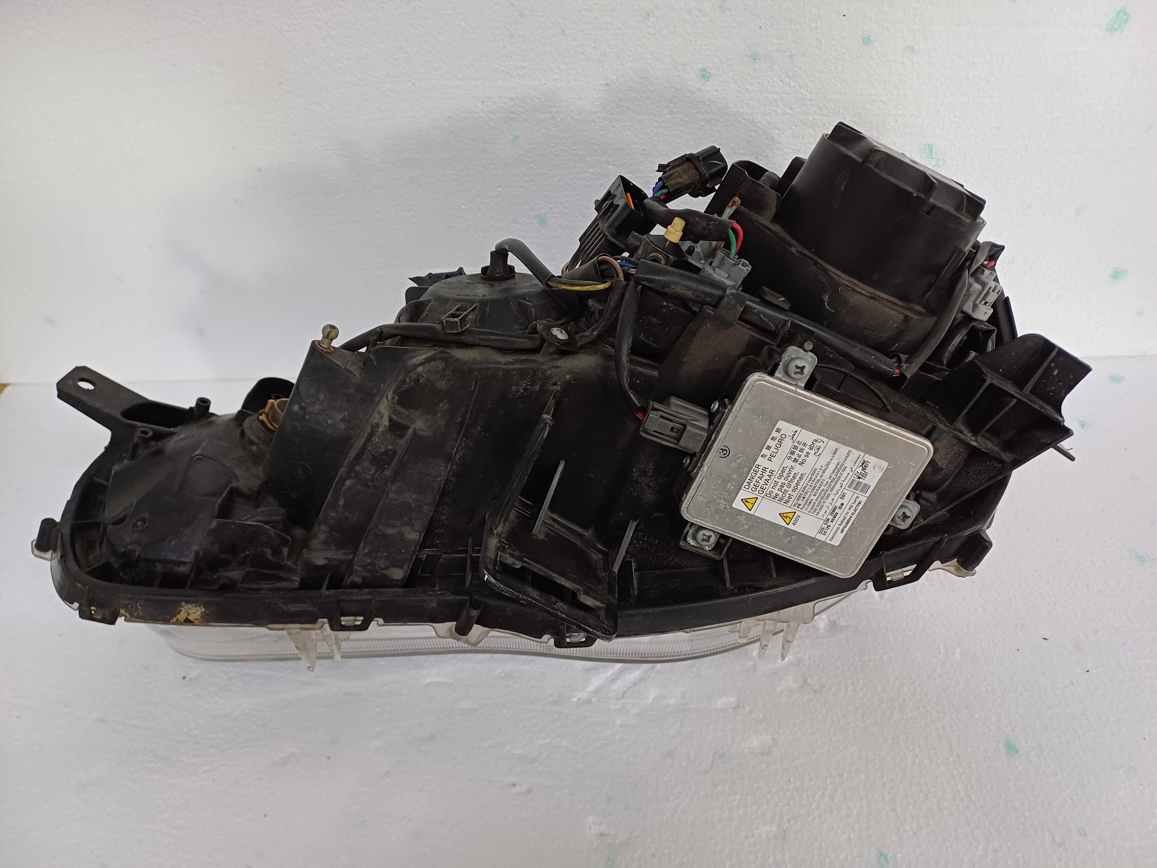 lampa prawa mitsubishi outlander 2 xenon