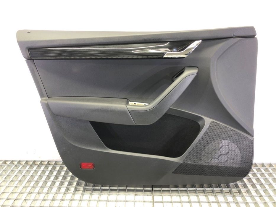 BOCZEK DRZWI LEWY PRZÓD  SKODA OCTAVIA III (5E3, NL3, NR3) 2012 - 2022 1.4 TSI 110 kW [150 KM]