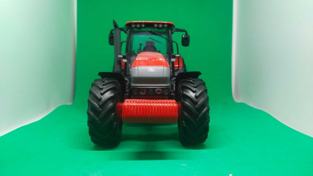 Traktor MC Cormick ZTX 1:32 Universal Hobbies jak siku britains