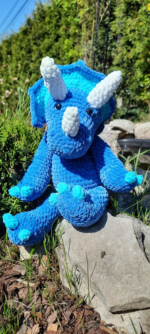 Dinozaur amigurumi