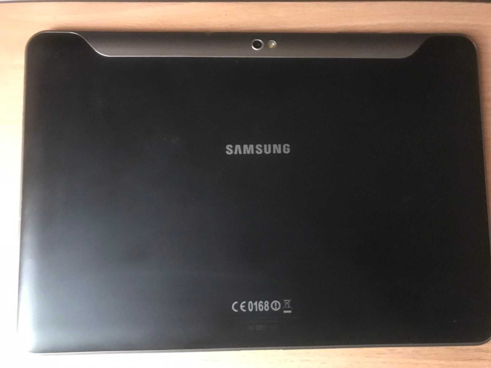 Планшет Samsung Galaxy Tab GT-P7500 10.1 16Gb Black